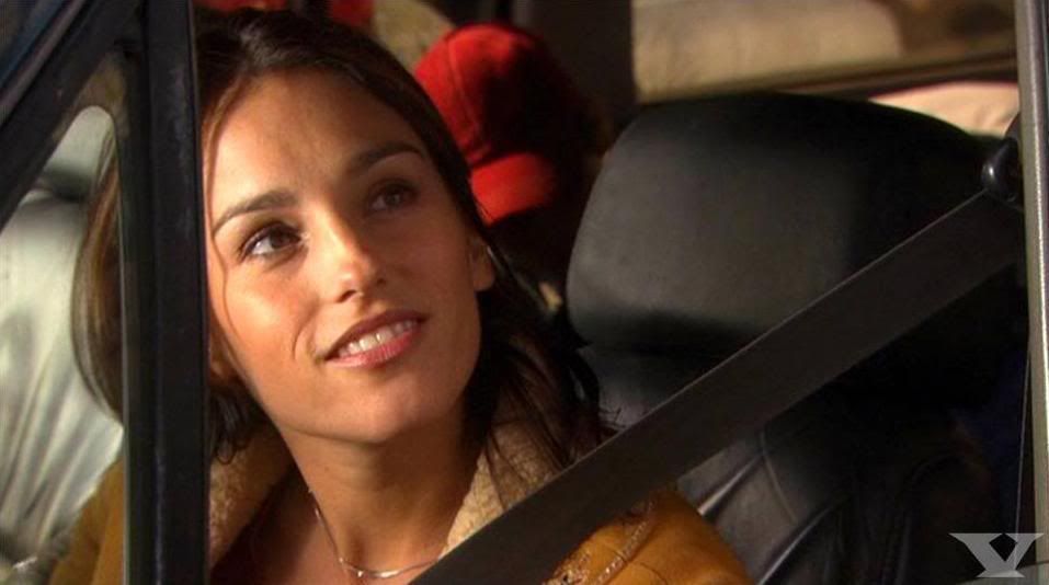 Amy Jo Johnson Wallpaper Graphi...